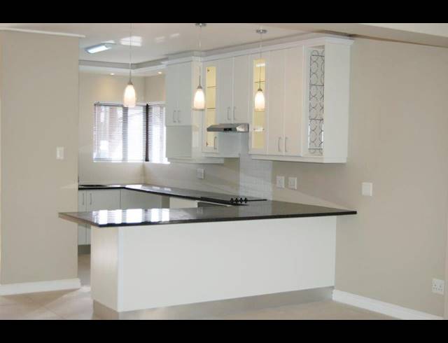 3 BEDROOM APARTMENT RENTED IN SUMMERSTRAND